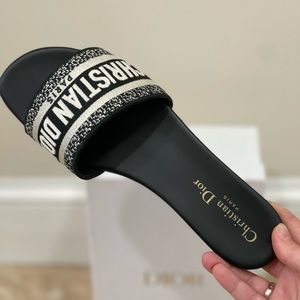 Dior Dway slides